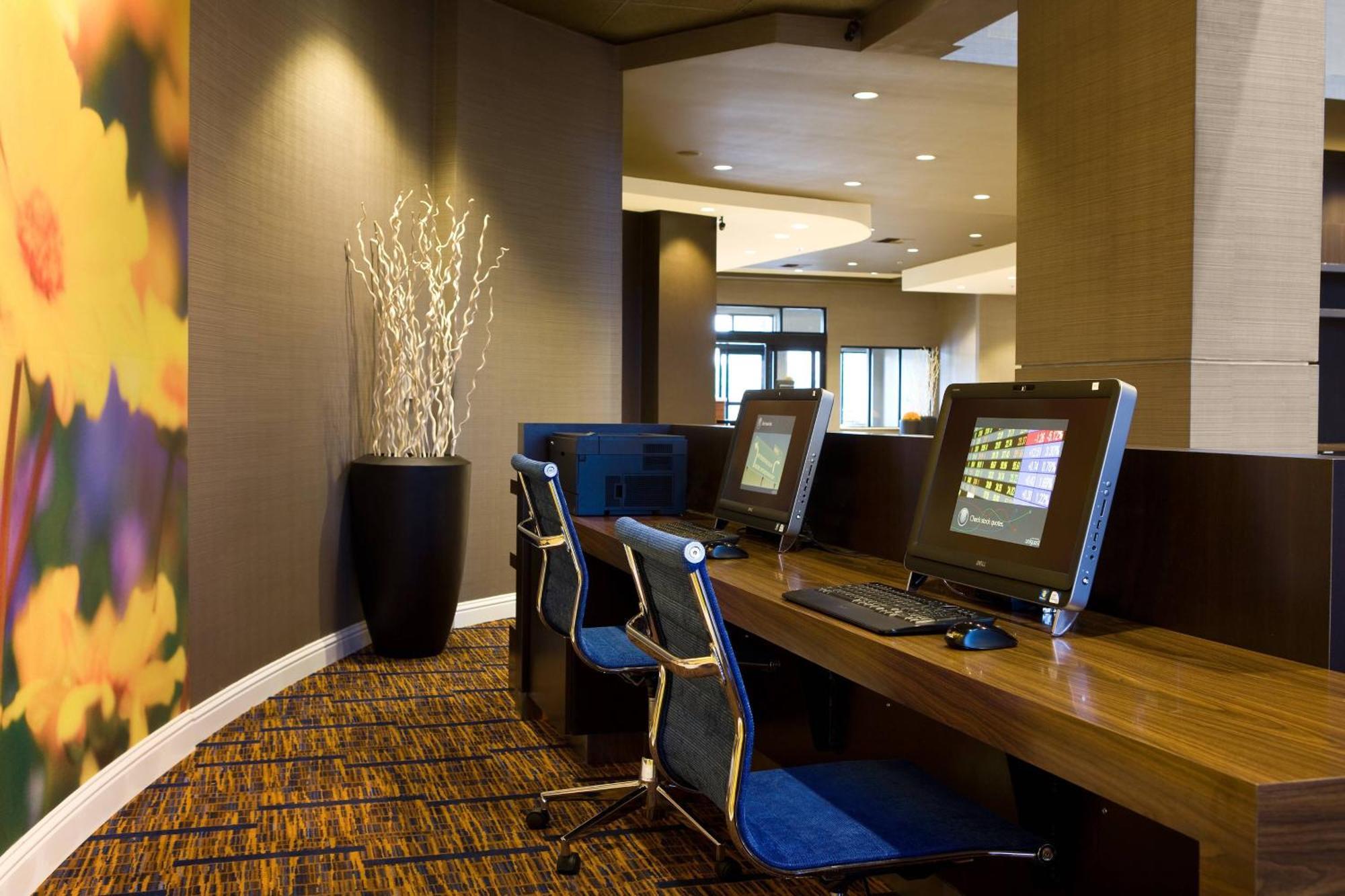 คอร์ตยาร์ด นวร์ก ซิลิคอน แวลเลย์ Hotel ภายนอก รูปภาพ