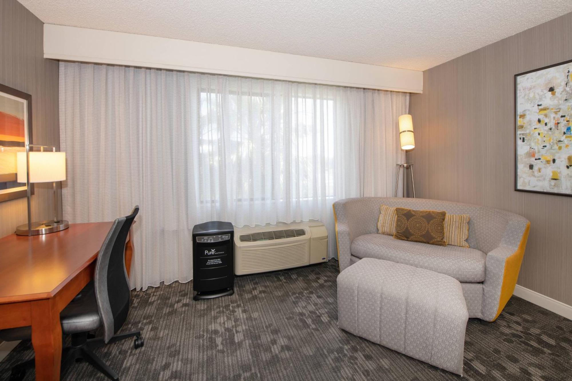 คอร์ตยาร์ด นวร์ก ซิลิคอน แวลเลย์ Hotel ภายนอก รูปภาพ