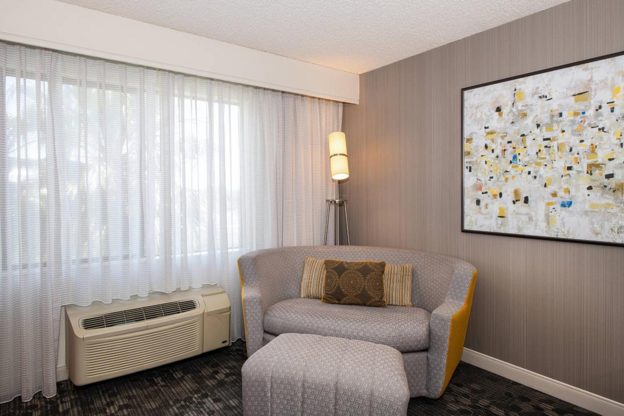คอร์ตยาร์ด นวร์ก ซิลิคอน แวลเลย์ Hotel ภายนอก รูปภาพ